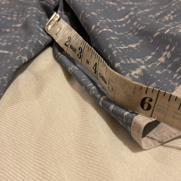 B5 Vuori Banks Athletic Short - Unlined in Blue and White See pics measurements - Picture 6 of 10